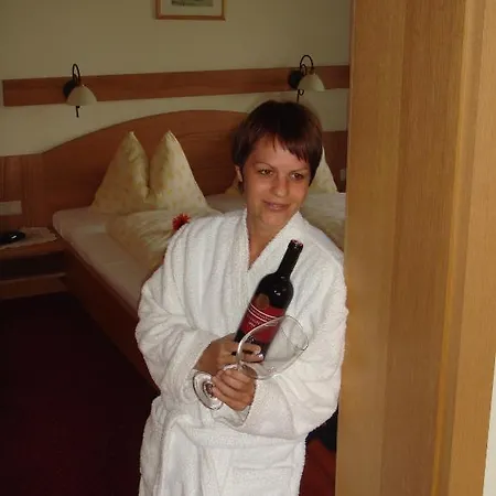 Sporthof Szálloda 3*