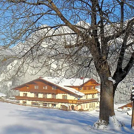 Sporthof Hotel 3*