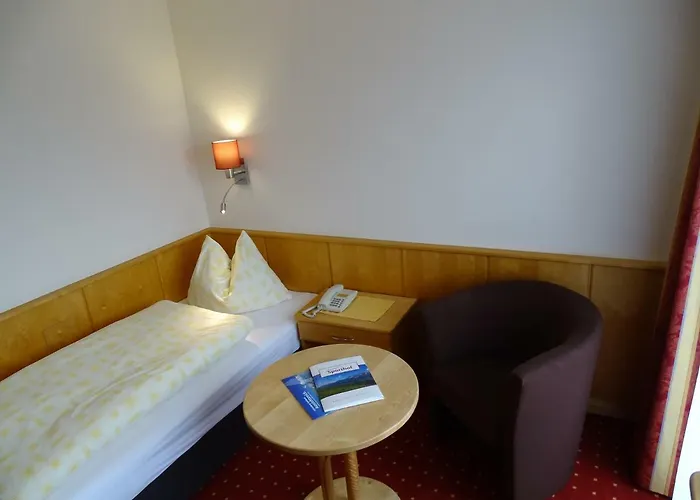 斯波特豪士酒店 斯拉德明