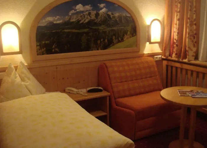 斯波特豪士酒店 3*